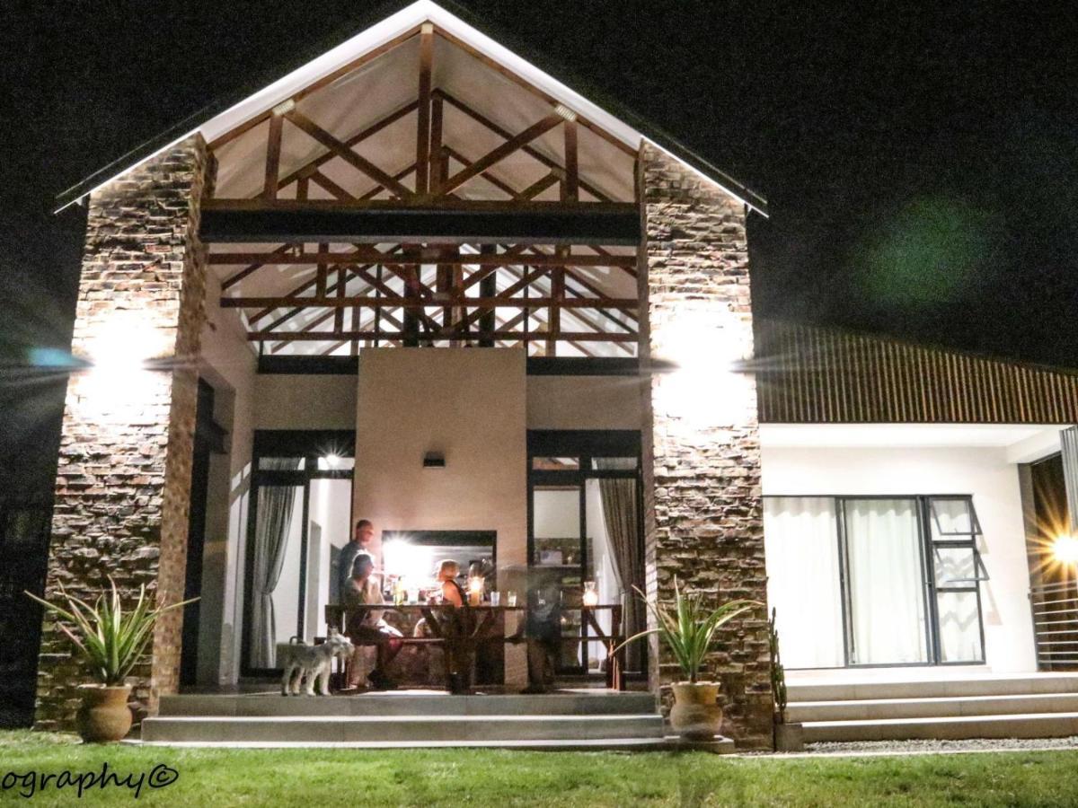 The Stoke House Apartment Clarens Ngoại thất bức ảnh