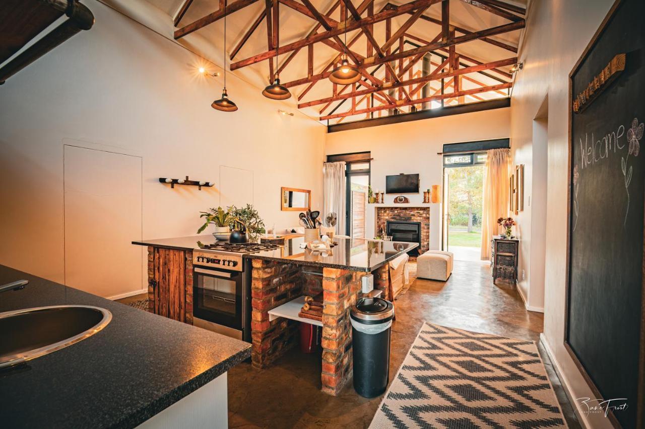 The Stoke House Apartment Clarens Ngoại thất bức ảnh