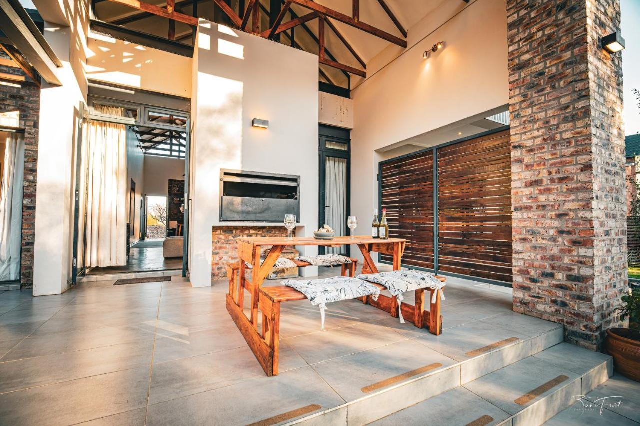 The Stoke House Apartment Clarens Ngoại thất bức ảnh